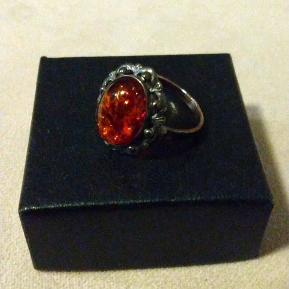 Jewelry - VINTAGE STERLING SILVER .925 PETRIFIED AMBER CABOCHON RING SZ 7.5